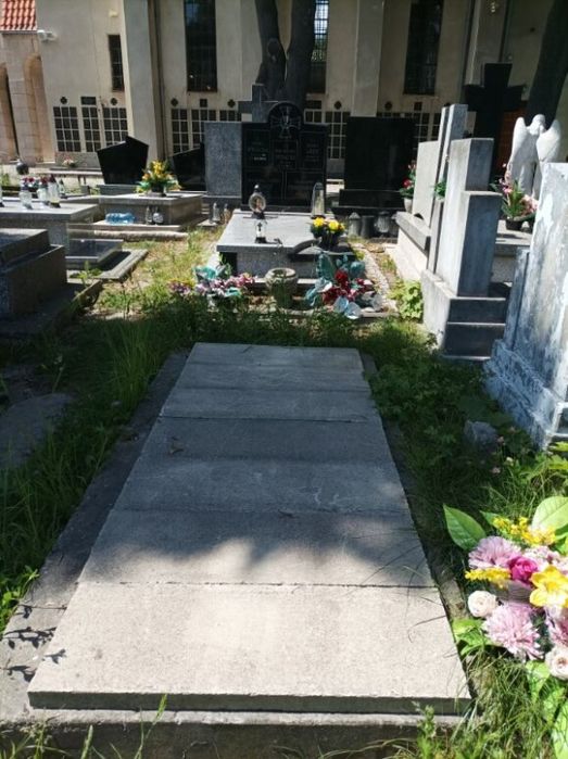 grób na ul. Unickiej