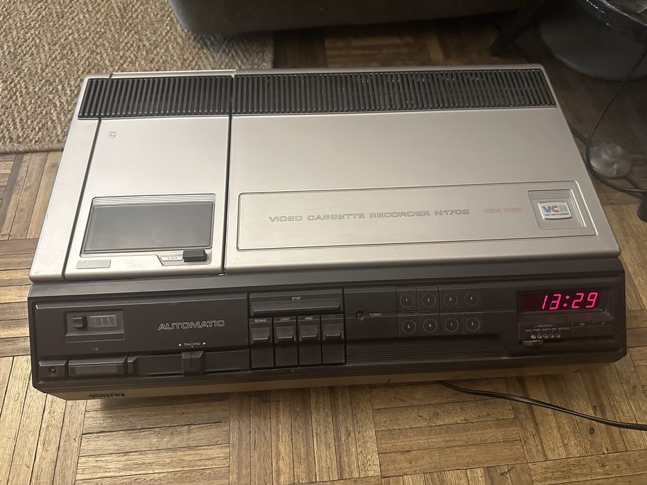 Philips VCR N1702 Gravador Leitor de Cassetes Long Play