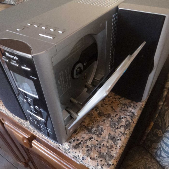 Rádio + Colunas Bench KH 2233!