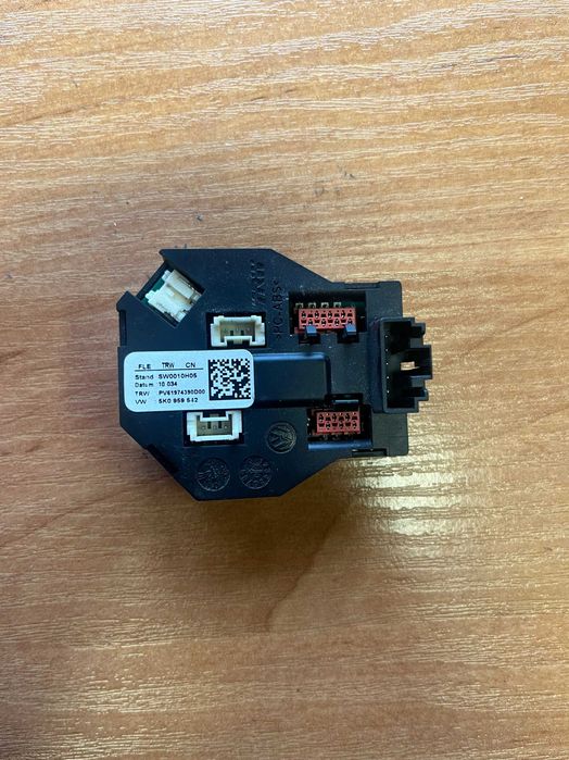 Moduł kierownicy multifuncyjnej VW Golf 6 Touran Tiguan 5K0.959.542