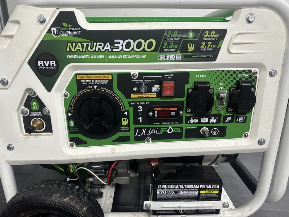 Генератор бензин - газ GENERGY NATURA 3000 3/2,6 кВт б/в
