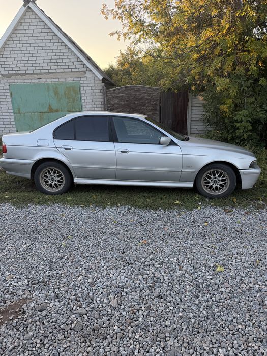 Продам BMW e39 рейстайлинг