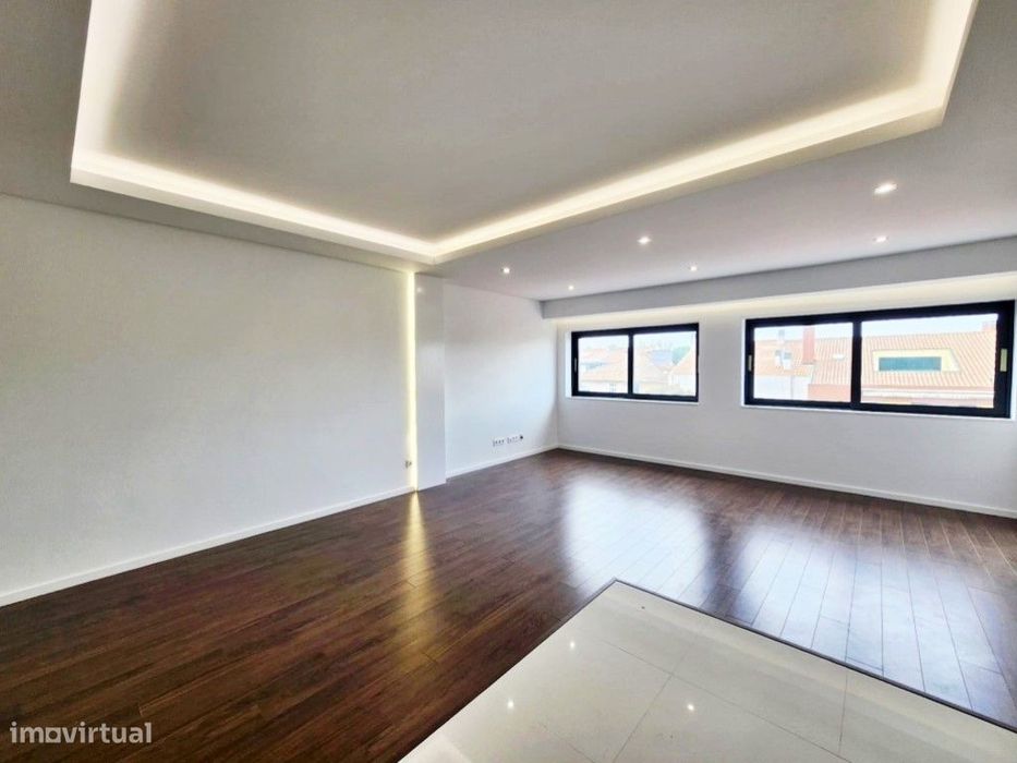 Apartamento T3 novo Circunvalação/NorteShopping
