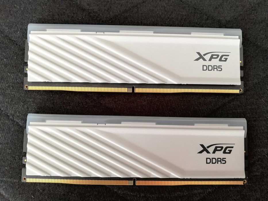 Pamięć ram DDR5 ADATA LANCER BLADE RGB 6400mhz 32gb białe white