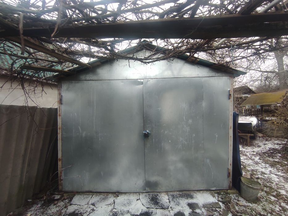 Продам металевий гараж