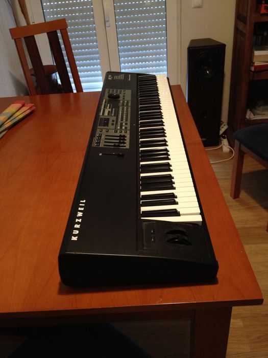 Kurzweil PC2X - Teclado Profissional MIDI - 88 Teclas