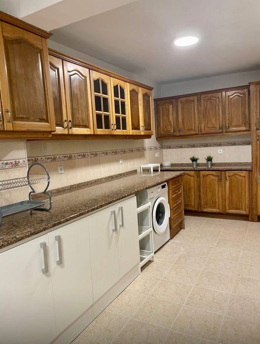 Aluguer de 2 quartos para solteiros em algueirao -Mem Martins