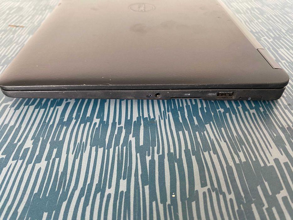 Portátil Ultrabook Profissional Dell Latitude E7270 — Intel i7 / 8GB / 12.5"