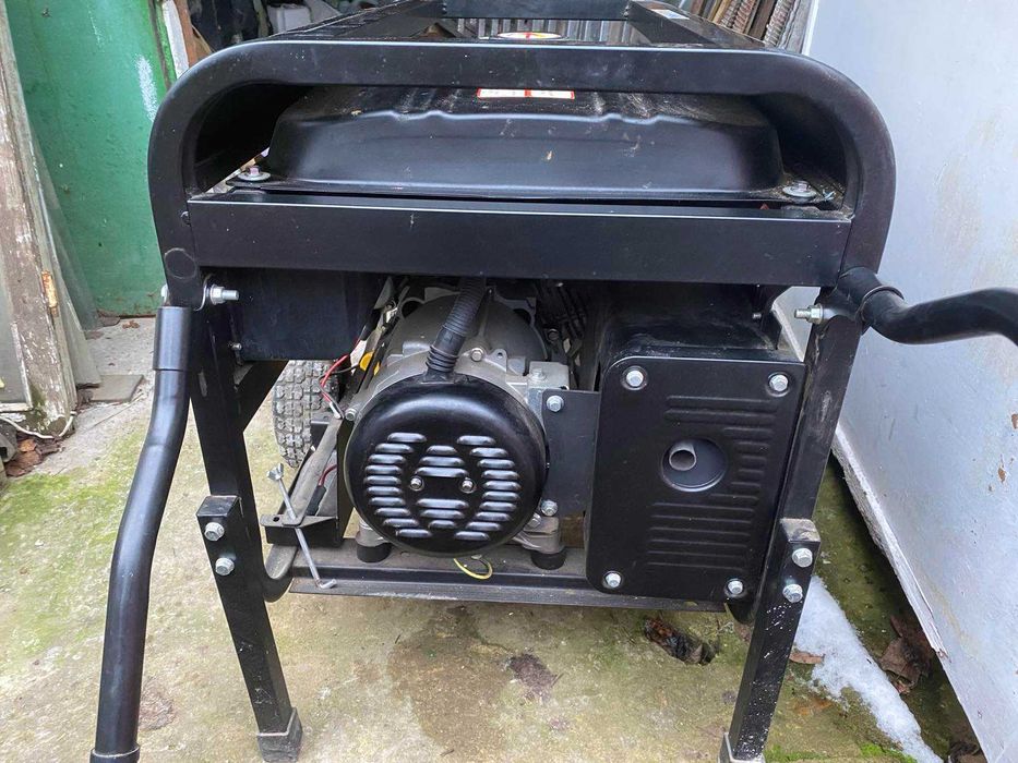 Генератор FIRMAN FPG 7800 E2