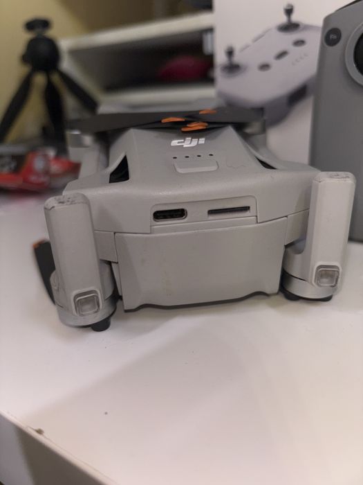 Drone DJI Mini 3 normal (sem danos)