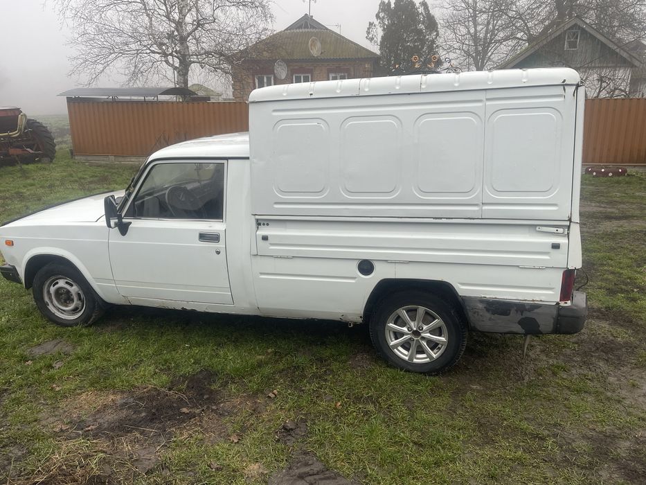 Автомобіль ИЖ - 27175