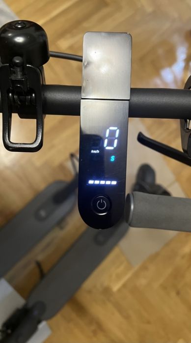 Eлектросамокат Xiaomi