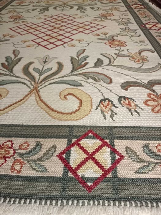 Tapete Arraiolos 225x165cm.LIMPO!.Entrega Setúbal e arredores ou CTT.