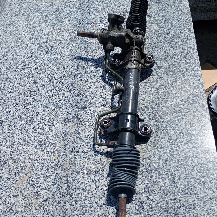 Продам рульову рейку Рено лагуна 99р