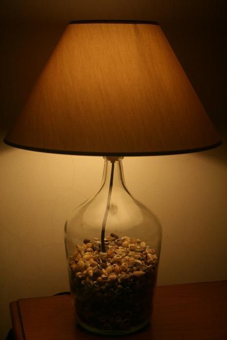 Candeeiro com búzios