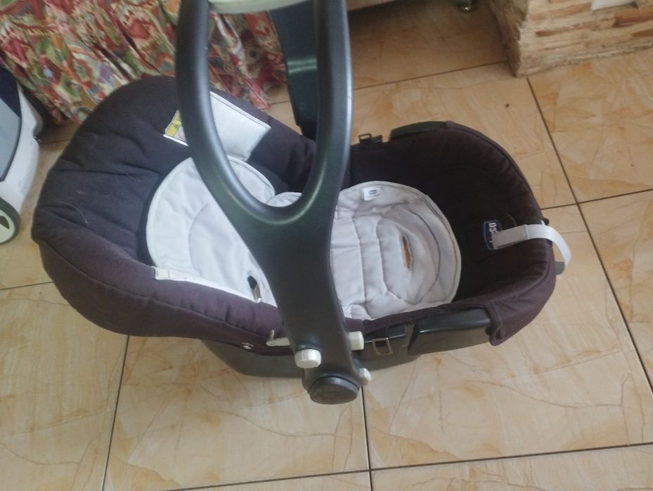 Автокрісло переноска від 0 Chicco