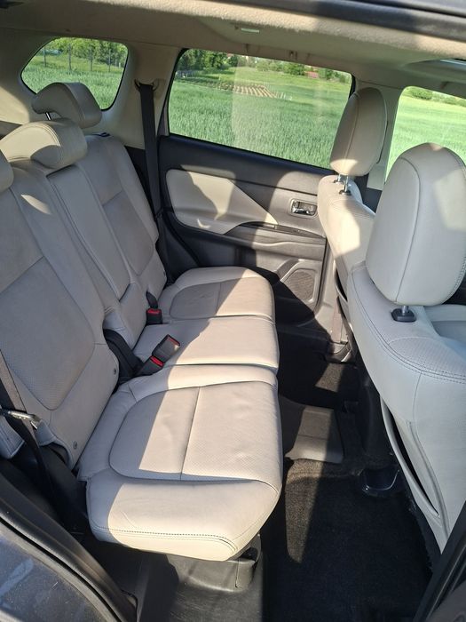Mitsubishi Outlander III PHEV niezawodny