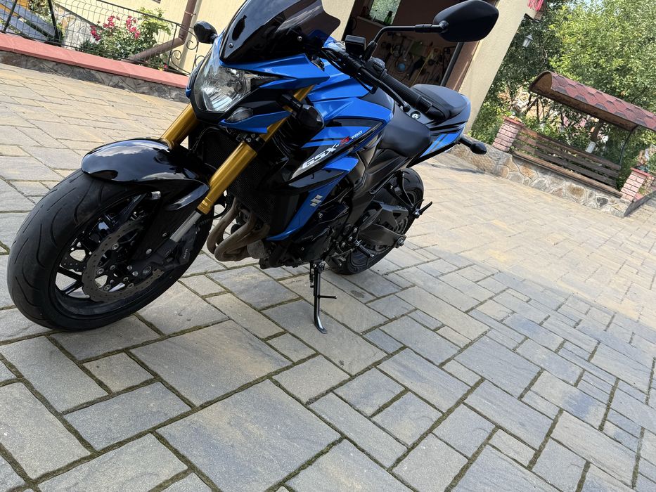Suzuki gsx-s 750
