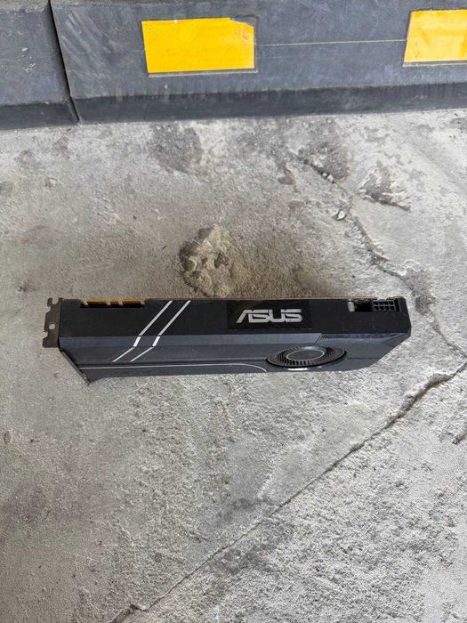 NVIDIA GeForce GTX 1080 — 8 ГБ GDDR5X (Відеокарта)