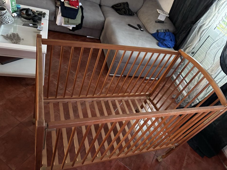 Cama  bebé + colchao , ler  descrição