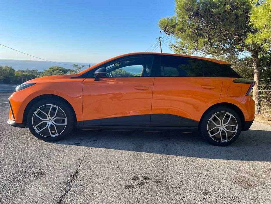 MG4 64 kWh Luxury 150 kW 204 Hp 6.800 Kms
