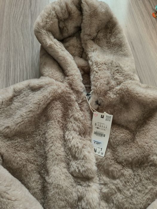 Futro z kapturem Zara