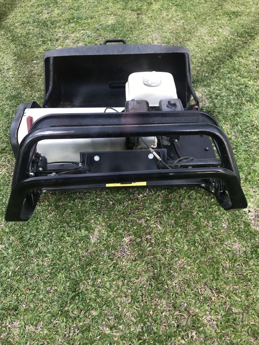 Vendo maquina de relva modelo buffalo”34”. ALLETT”
