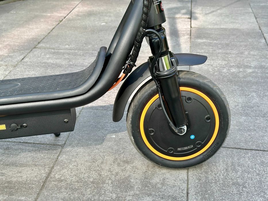 Безпечна модель для міста 2026, Електросамокат Xboost 008, 350w, 23Ah, до 25км запас ходу, 30 км/год