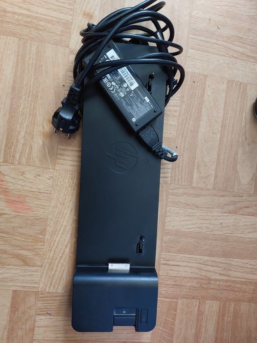 Stacją dokująca HP 2013 UltraSlim Dokting Station z zasilaczem