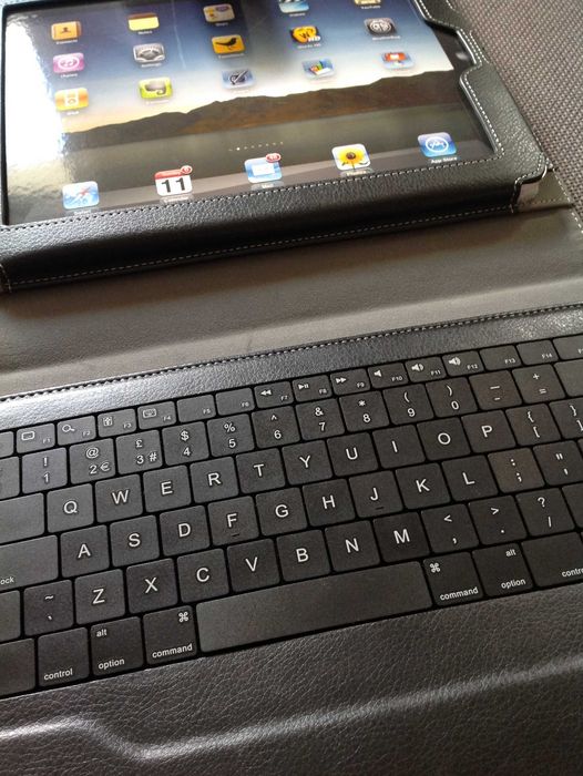 Etui z Klawiaturą Bluetooth iMAGE Accuratus do iPad 2/3/4
