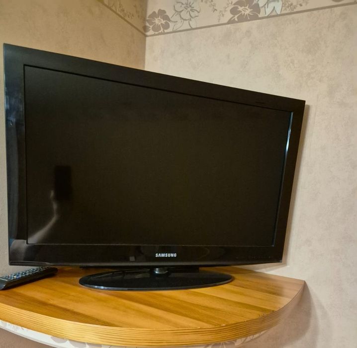 Telewizor Samsung LE32E420E2W OLESNO