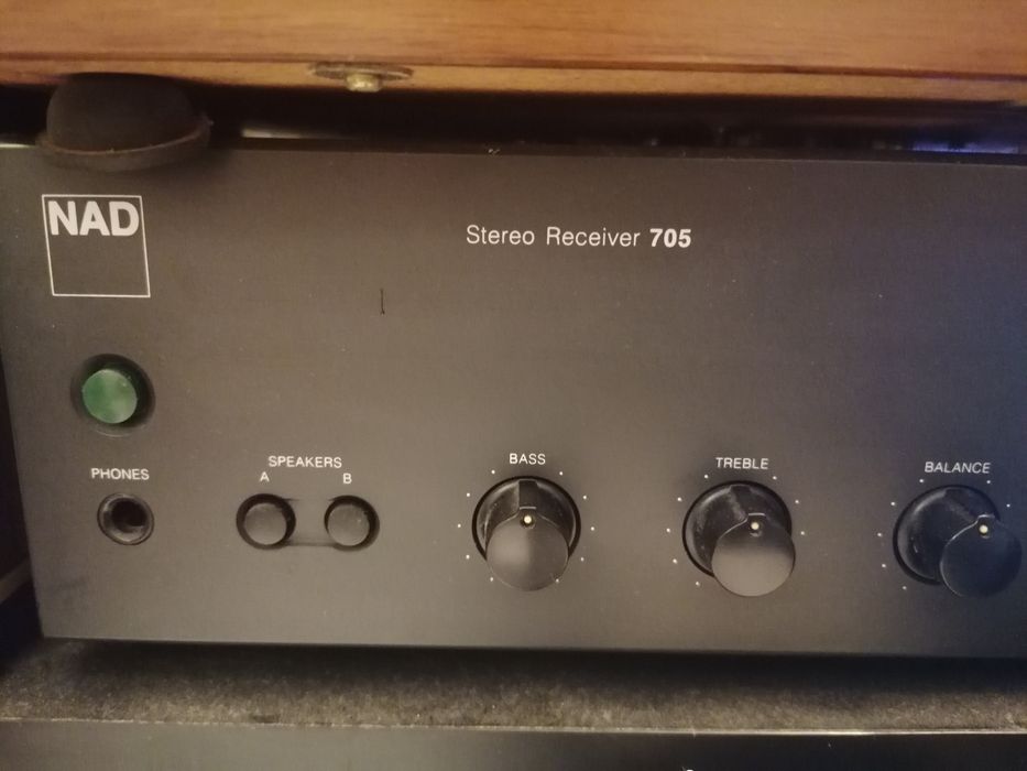 Nad stereo receiver 705