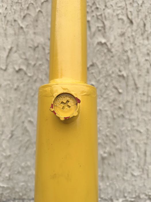 Продам Гідроциліндр на кун деліф 1800 новий