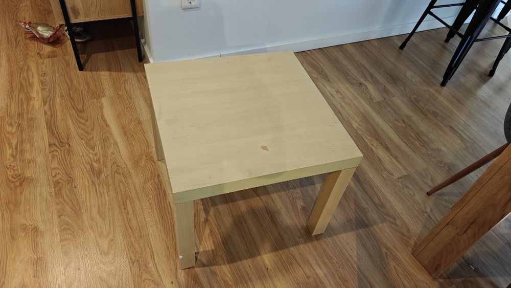 Conjunto mesa e prateleiras