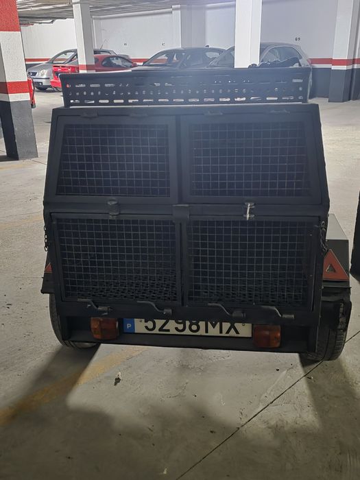 Vendo atrelado para cães pode levar 4 pequenos como 2ou3 grandes