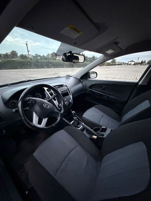 Kia Ceed Sprzedam KIA CEED KOMBI 2010 rok. Autko czyste,zadbane.
