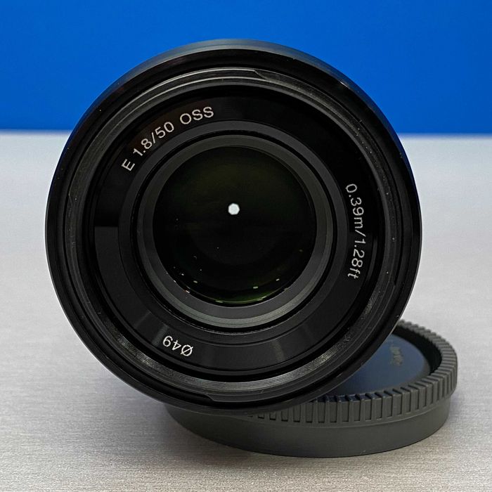Sony E 50mm f/1.8 OSS