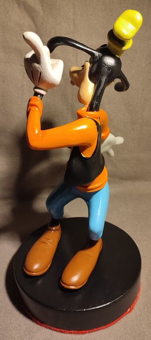 Escultura de Pateta 31x25x16
