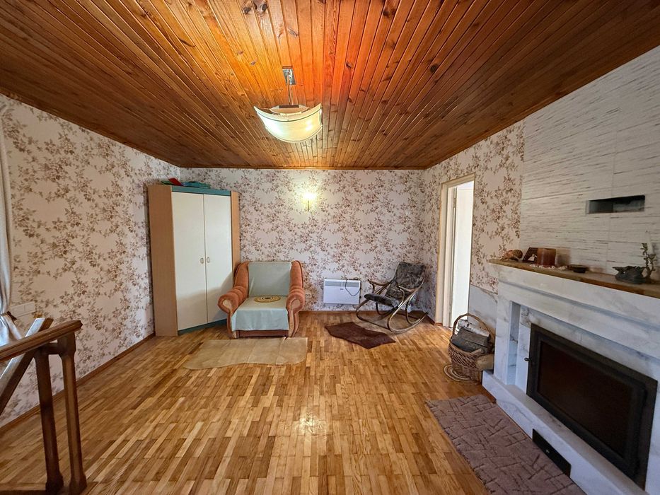 Продаж двоповерхового садового будинку в с.Коржі Є ВІДЕООГЛЯД