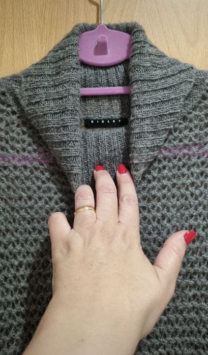 Camisola de gola alta,  da marca Sisley