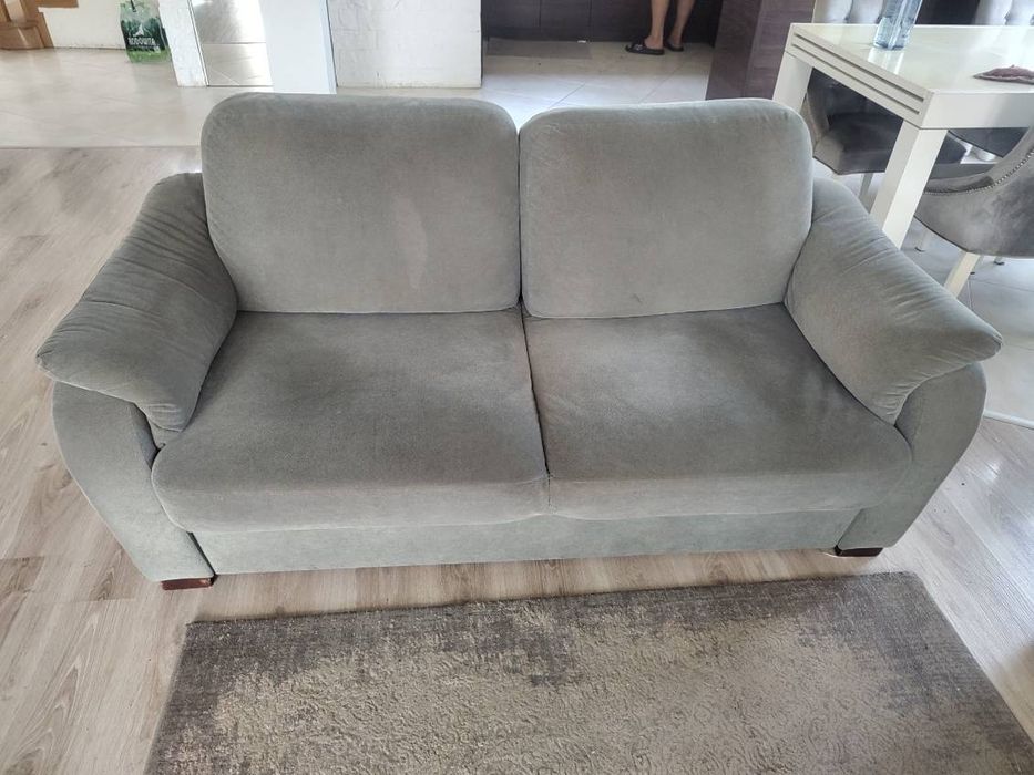 Sofa dwu i trzy osobowa