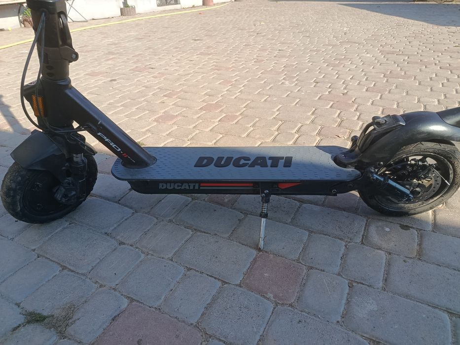 Електросамокат  DUCATI