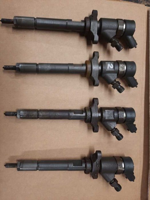 Форсунка PEUGEOT CITROEN FORD VOLVO  1.6HDI/TDCI 0445110239 0445110259