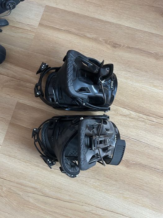 Buty snowboardowe damskie