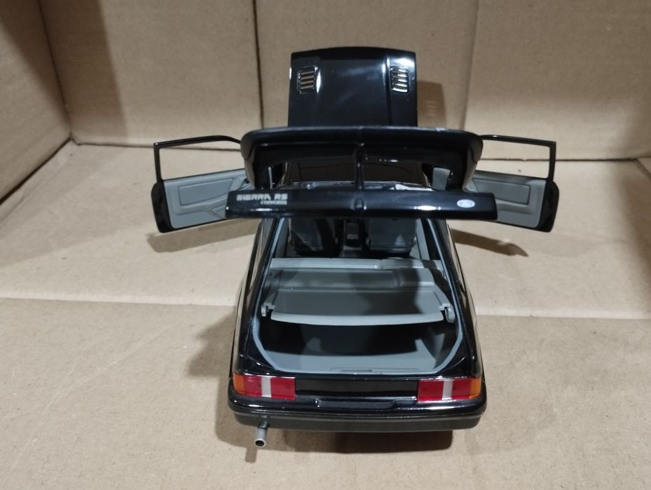 Ford Sierra Cosworth 1/18