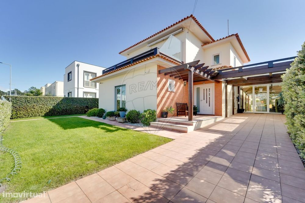 Moradia T4 para venda