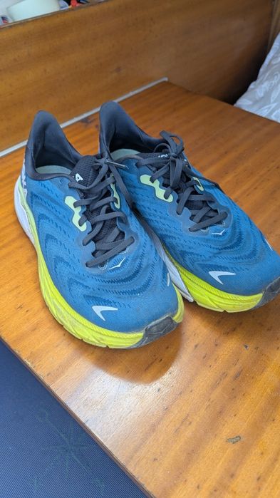 Hoka Arahi 6 - 43/5