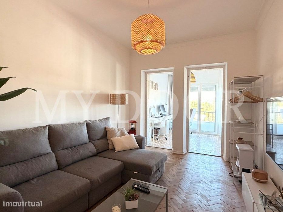 Apartamento T2 - Moscavide - Vista e muita LUZ - 3º andar