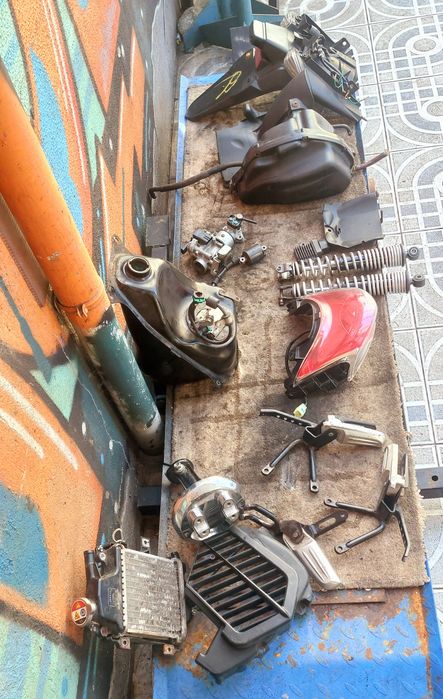 Peças usadas para honda pcx 125cc.. 1- Geração.