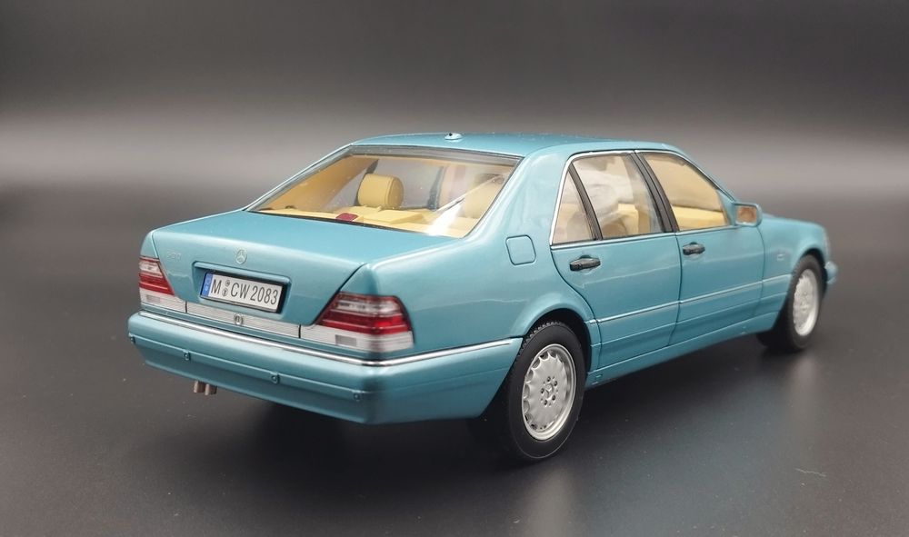 1:18 Norev Mercedes-Benz S500 W140 model używany
